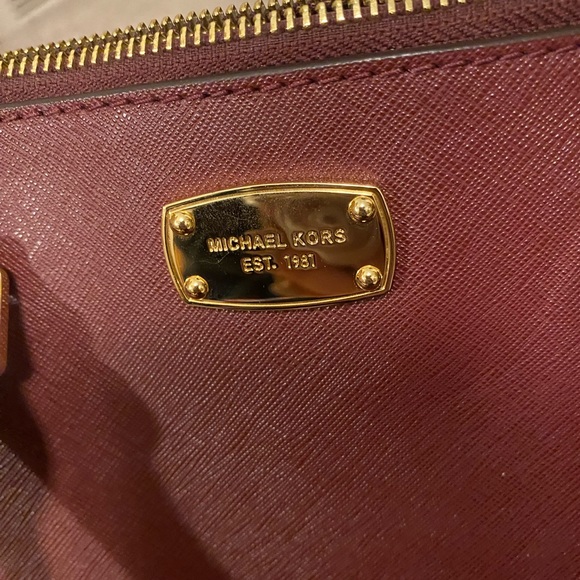 Michael Kors Crossbody - Picture 8 of 10
